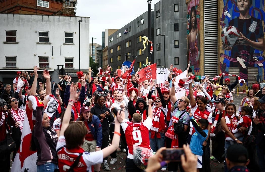 Arsenal crowned Premier League champions after 22-year wait